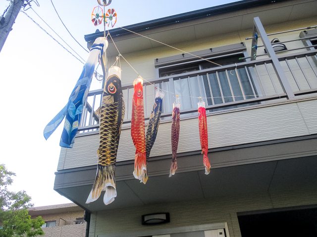 鯉のぼりの飾り方-ベランダに飾る-